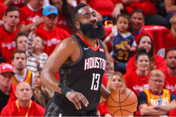  布克40分对飙米切尔，太阳关键战险胜骑士  