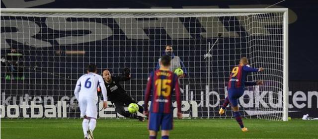  弗里克赛后怒批球队低级失误过多  